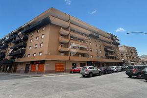 4 LOCALI A PALERMO