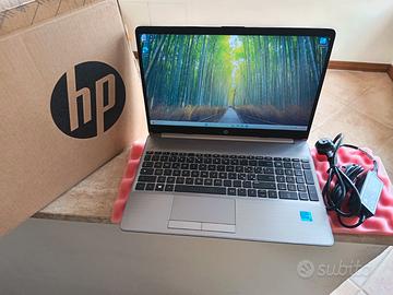 HP 250 G8 15,6 FHD 4-core i3-11gen 16GB/256GB MVMe