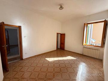 Terratetto con Box in centro a Cantagrillo