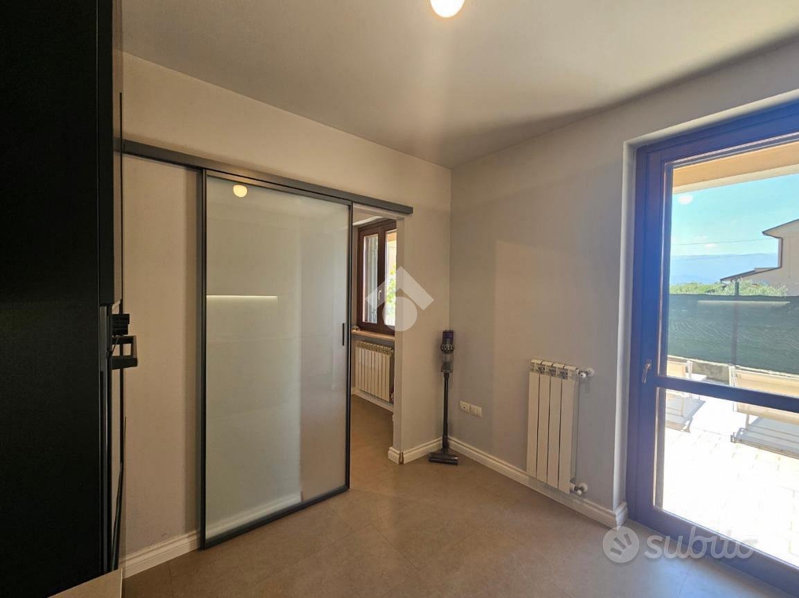 VILLA A SCHIERA A FOLIGNO - Vista 5
