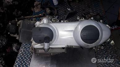 Liberty 200 : motore carburatore cerchi forcella