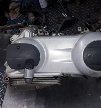 Liberty 200 : motore carburatore cerchi forcella