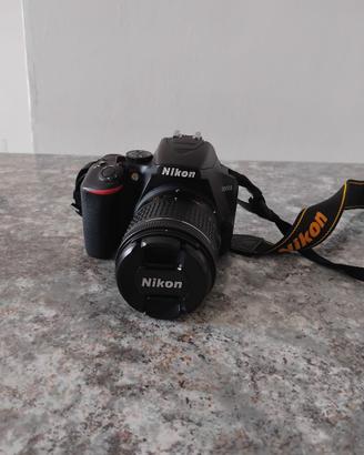 Nikon D3500 + Obiettivo + Custodia
