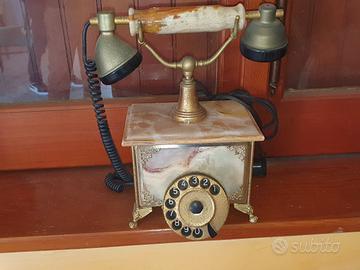 Telefono antico in onice