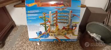 Hot Wheels Mega Garage
