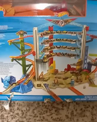 Hot Wheels Mega Garage