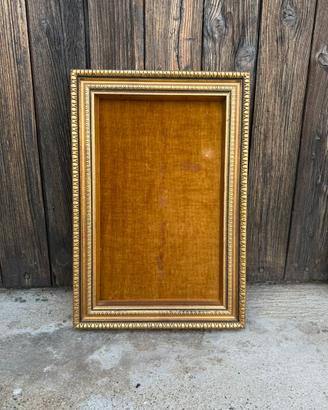 Porzione di arazzo in cornice di legno