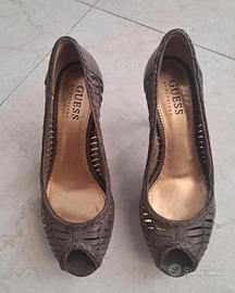 Scarpe donna décolleté Guess marrone
