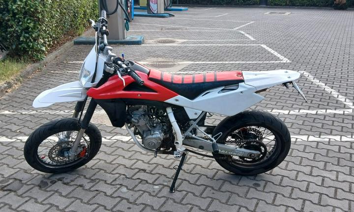 Husqvarna SMS 125 - 2011