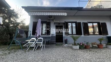 TRILOCALE IN CORTE SENZA SPESE CONDOMINIALI