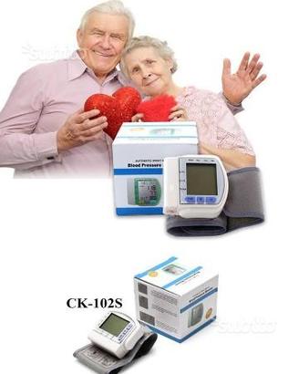 Misuratore di pressione sanguigna da polso digital
