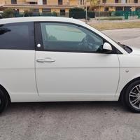 Lancia ypsilon  benzina gpl tagliandata revisionat