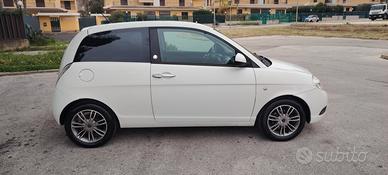Lancia ypsilon  benzina gpl tagliandata revisionat