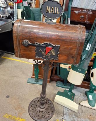 Cassetta della posta in legno 