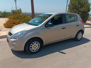 HYUNDAI i20 - 2011 5Porte per neopatentati