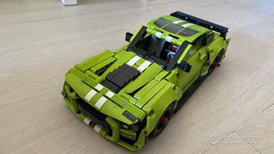 LEGO Technic Ford Mustang Shelby GT500