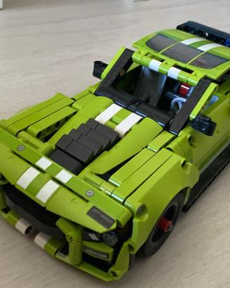 LEGO Technic Ford Mustang Shelby GT500