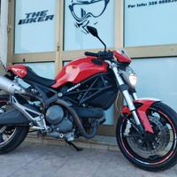 Ducati Monster 696 desmo