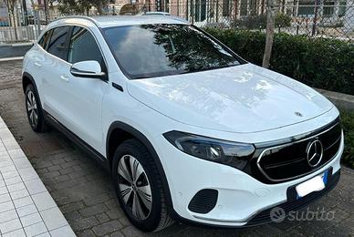 Mercedes EQA250
