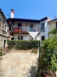 CASA DI CORTE A SAN DORLIGO DELLA VALLE
