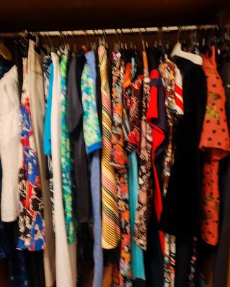 VESTITI FEMMINILI GONNE CAMICIE ECC