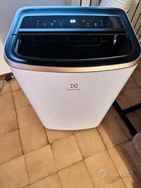 Electrolux Condizionatore Portatile EXP26U758CW, 1