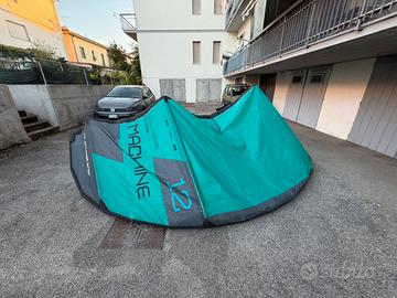 Kitesurf completi di kite tavola  10 12 e altro