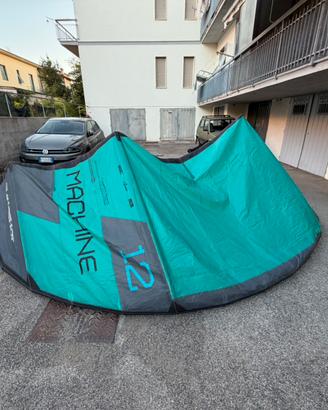 Kitesurf completi di kite tavola  10 12 e altro