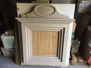 Cornice in pietra per camino