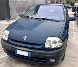 RENAULT CLIO per ricambi usati