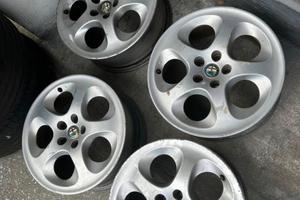 Cerchi In Lega Alfa Romeo 147 R16