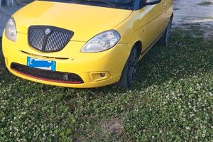 LANCIA YPSILON MOMO DESIGN 90 HP