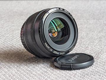 Obbiettivo Canon EF 28mm F2.8