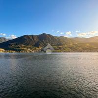 2 LOCALI A MONTE ISOLA