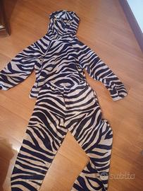 tuta da casa zebrata
