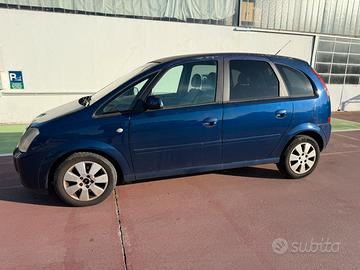 OPEL MERIVA 1.7 CDTI 5 POSTI con GANCIO TRAINO