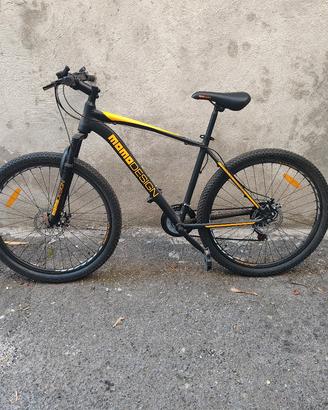 Bicicletta da trekking Momo Design 
