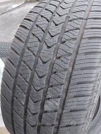 Pneumatici 235/45/17 4 stagioni