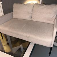 Divanetto compatto Amazon in tessuto crema