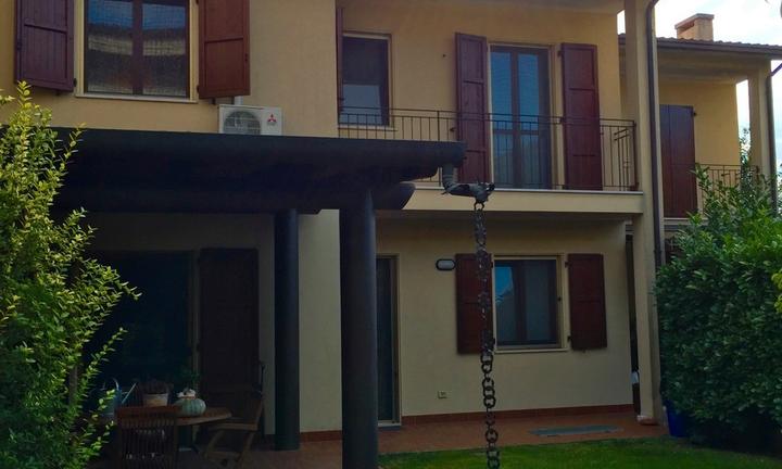 Villetta a schiera-zona tranquilla, signorile