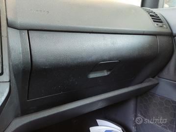 Cassetto portaoggetti VOLKSWAGEN POLO del 2004