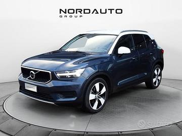Volvo XC40 (2017-->) B4 AWD Geartronic Momentum