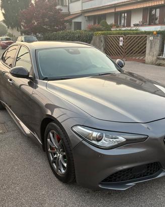 Alfa Romeo Giulia 2.2 Turbo Diesel 160 CV