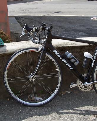 Bici da corsa full carbon