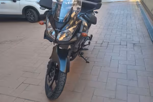 Moto Suzuki DL 650 V-strom