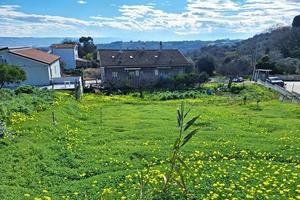 Terreno edificabile soleggiato in posizione strate