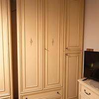 armadio 3 ante con cassettone e 2 comodini