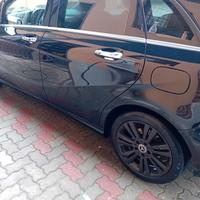 4 cerchi Mercedes da 17" con pneumatici 4stagioni 