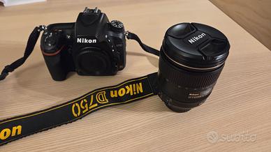 Nikon D750 con ottica 24-120 mm