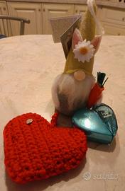 profumo con cuore e gnomo 